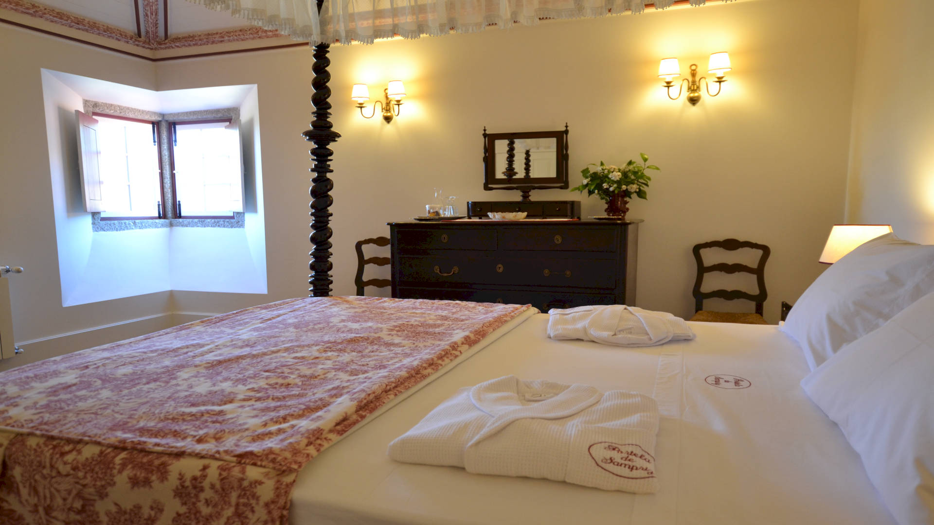 CASA DA PORTELA DE SAMPRIZ