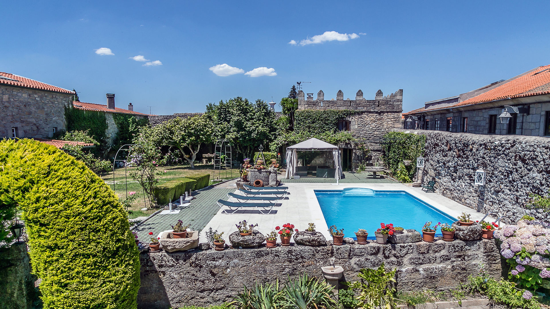 SOLAR SAMPAIO E MELO