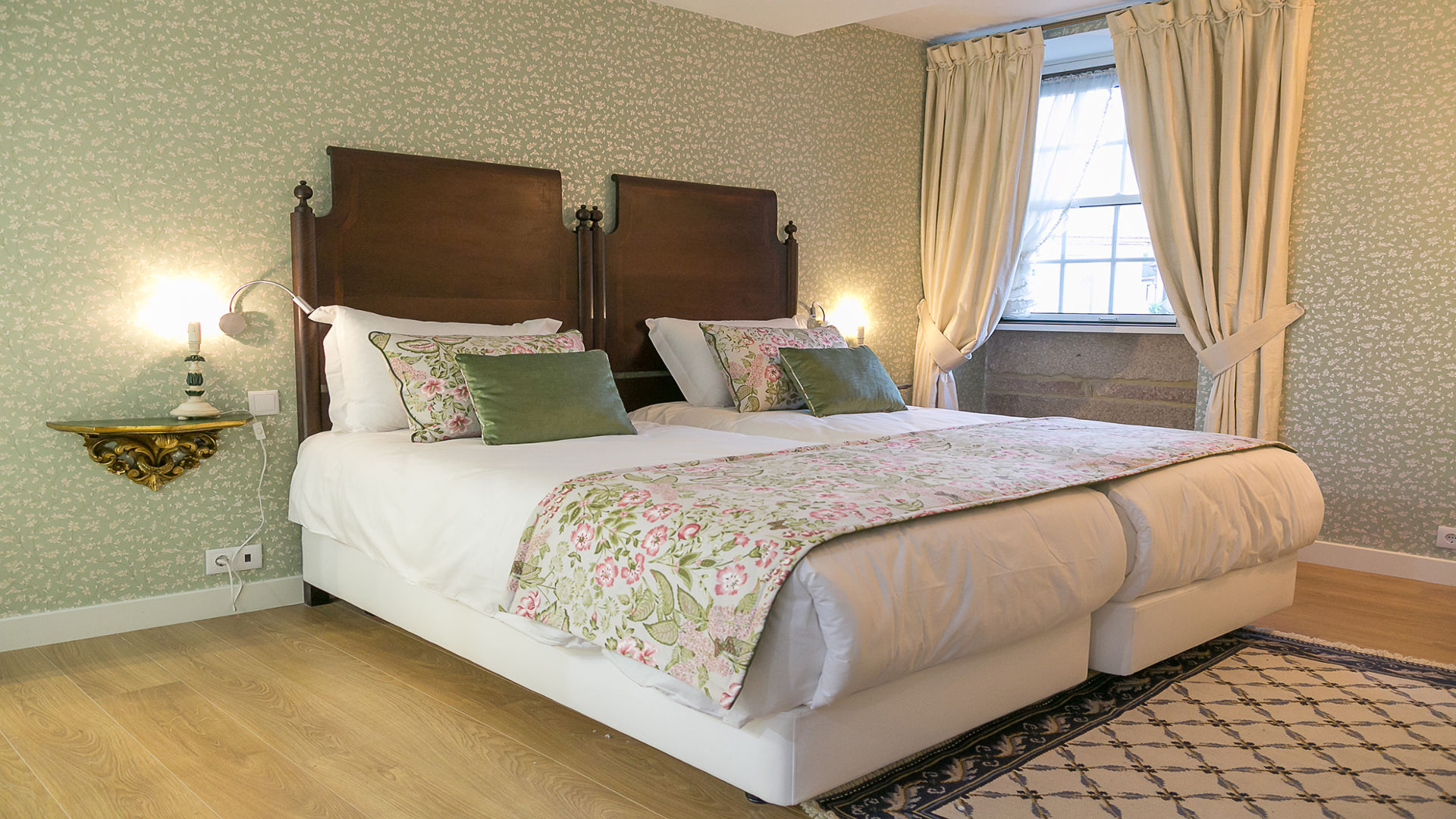 SOLAR SAMPAIO E MELO