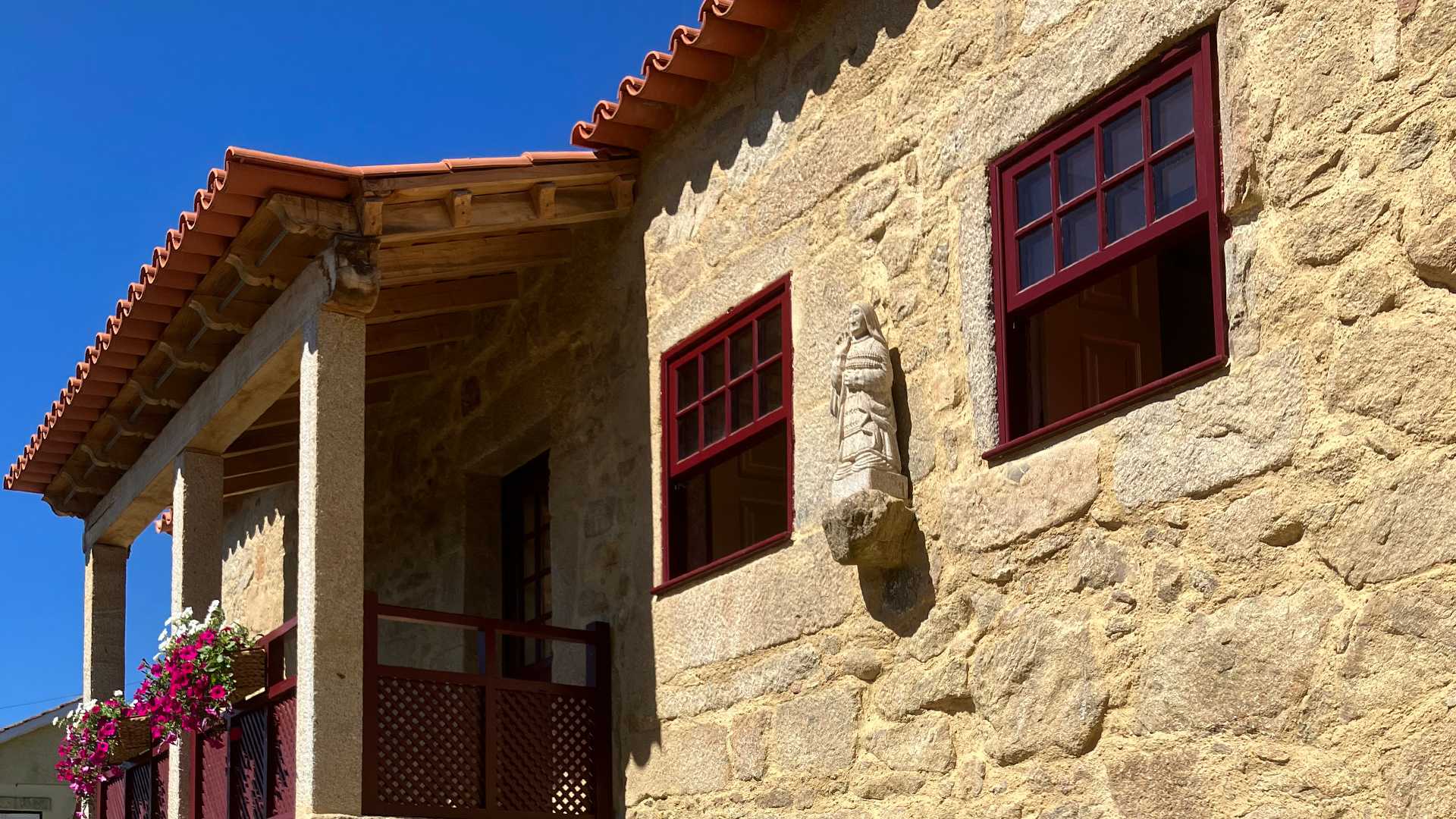 CASA DO CRUZEIRO DO OUTEIRO