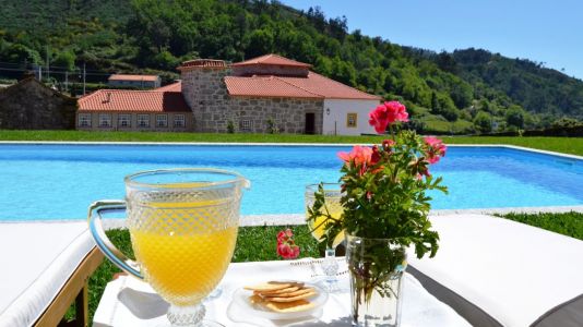 CASA DA PORTELA DE SAMPRIZ