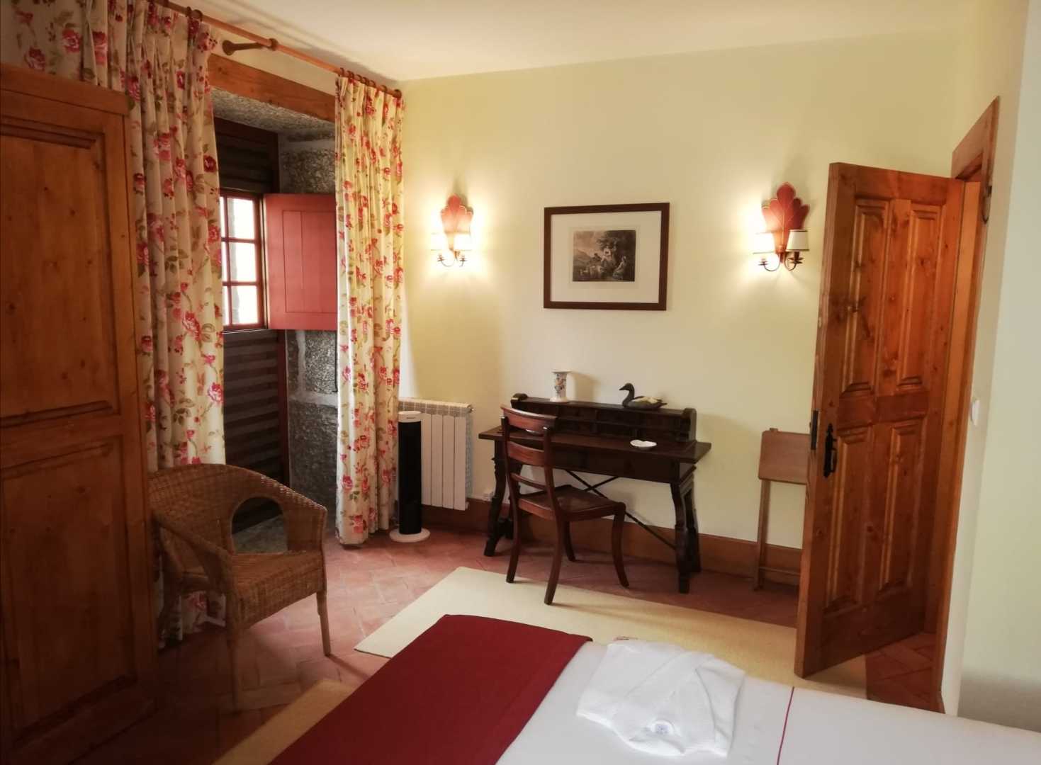 CASA DA PORTELA DE SAMPRIZ