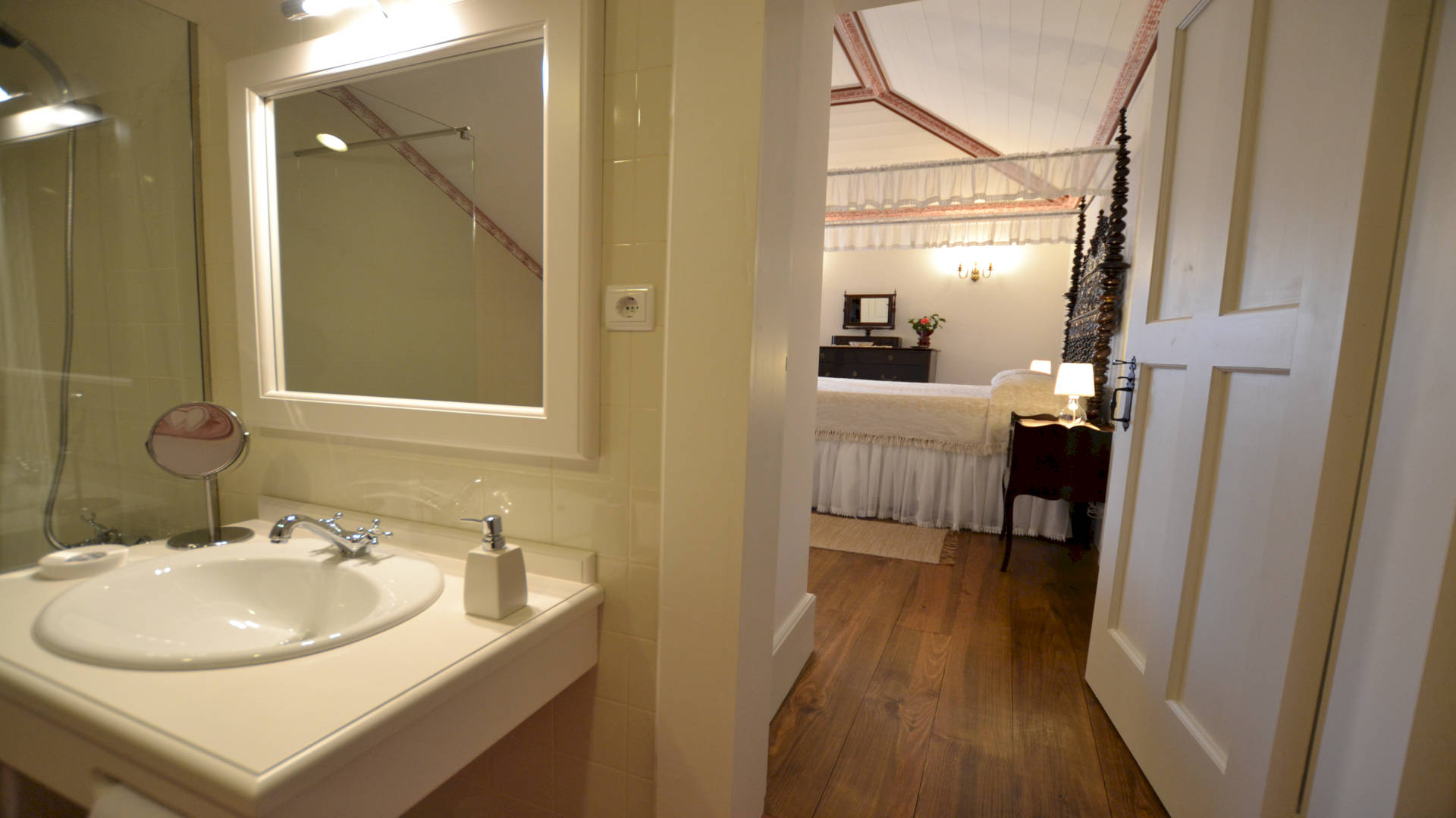 CASA DA PORTELA DE SAMPRIZ