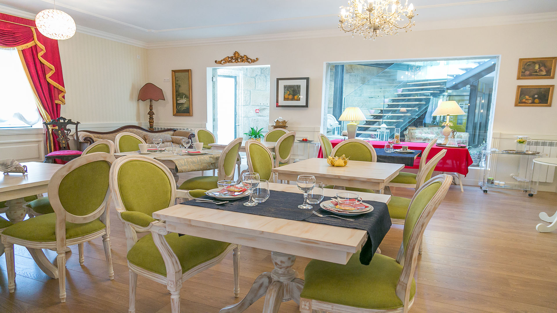 SOLAR SAMPAIO E MELO