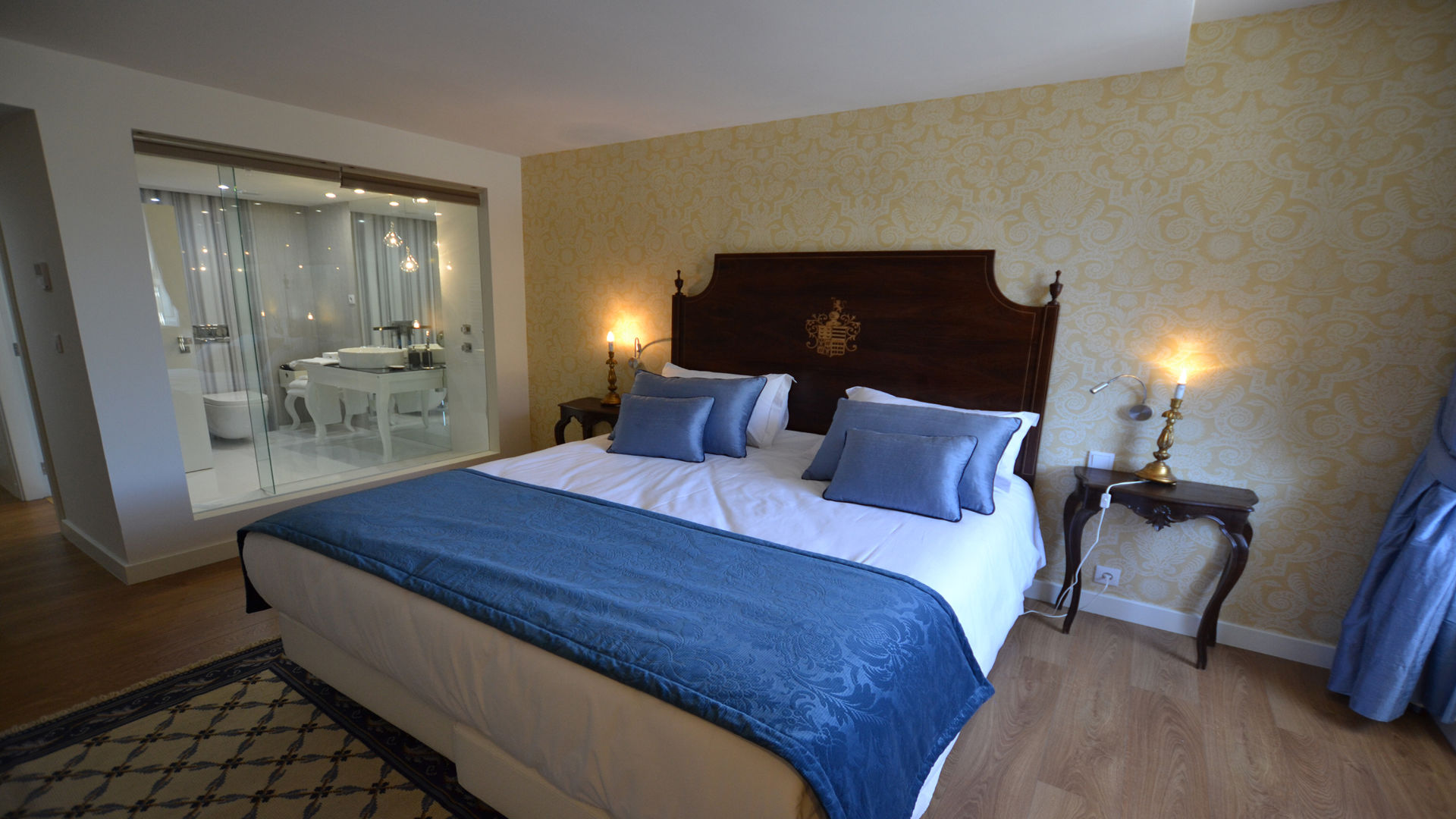 SOLAR SAMPAIO E MELO