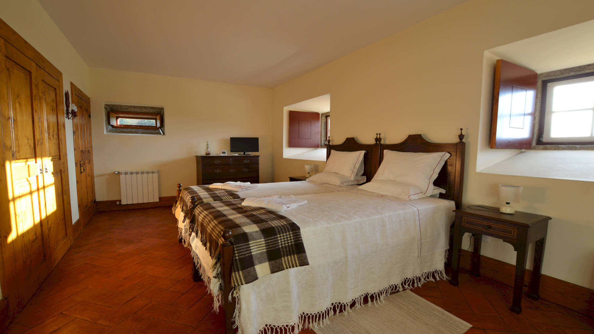 CASA DA PORTELA DE SAMPRIZ