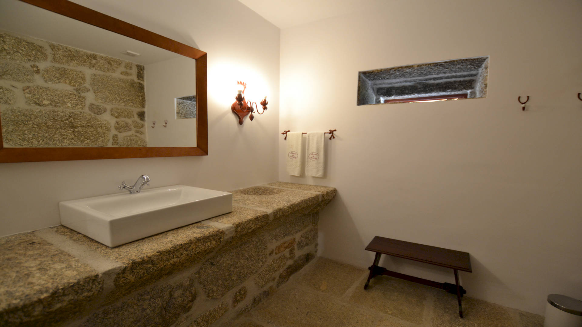 CASA DA PORTELA DE SAMPRIZ